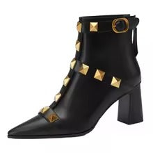BOTINES DE TACÓN GRUESO DE CUERO