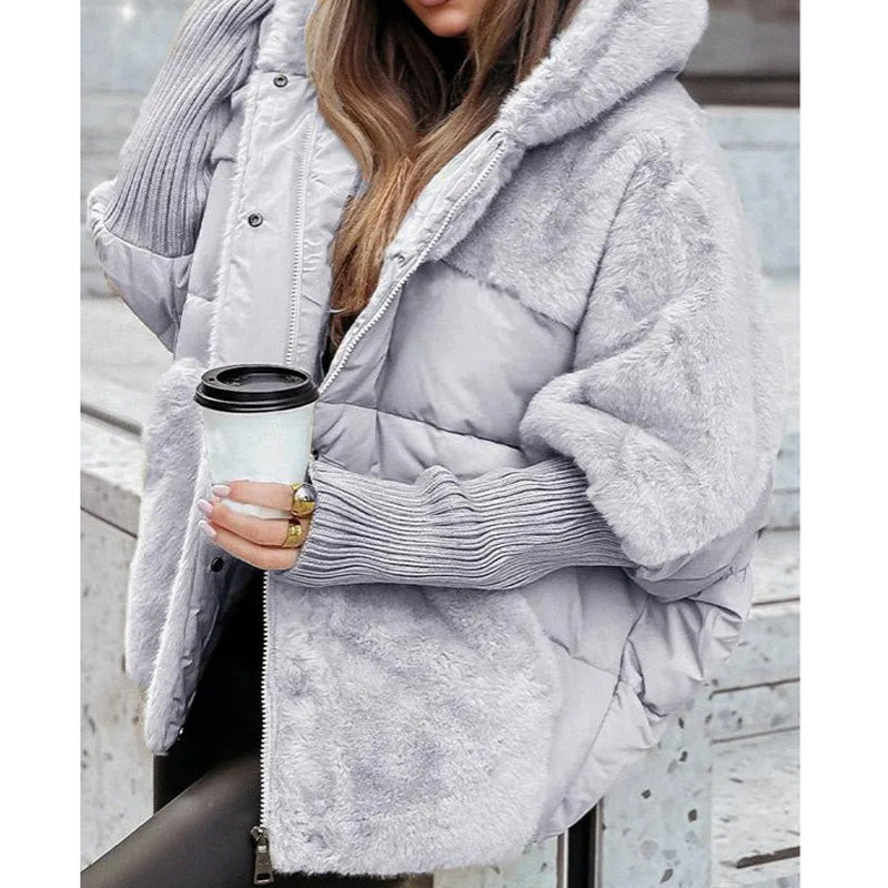 CHAQUETA ACOLCHADA PATCHWORK CON CAPUCHA