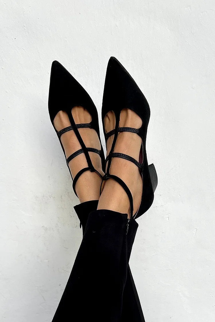 ZAPATOS DE TACÓN BAJO CON CINTURINES CRUZADOS