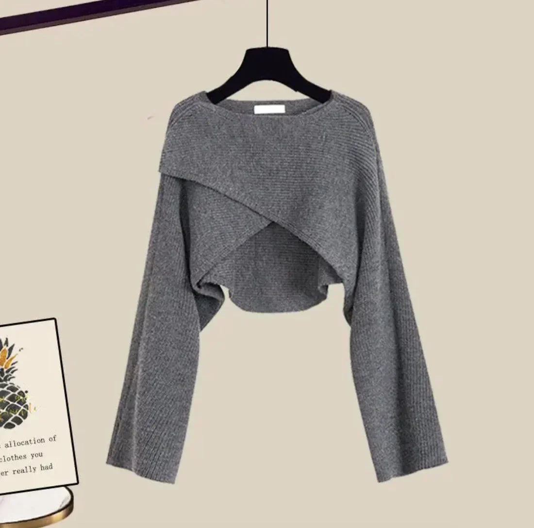 CONJUNTO ELEGANTE DE TRES PIEZAS