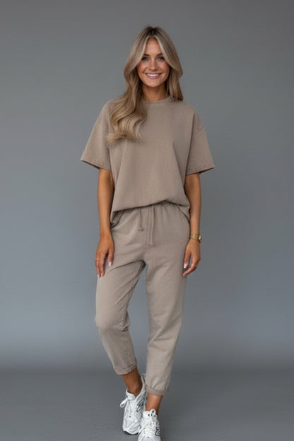 CONJUNTO CAMISETA Y PANTALÓN