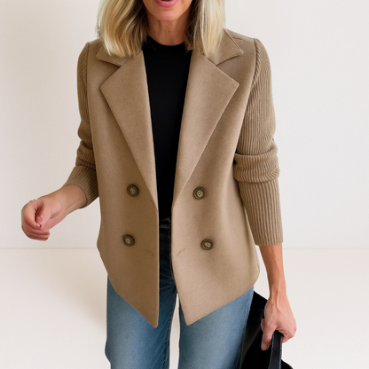 BLAZER ELEGANTE CON MANGAS DE PUNTO