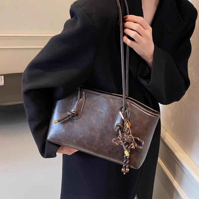 BOLSO VINTAGE + CHARM DE REGALO