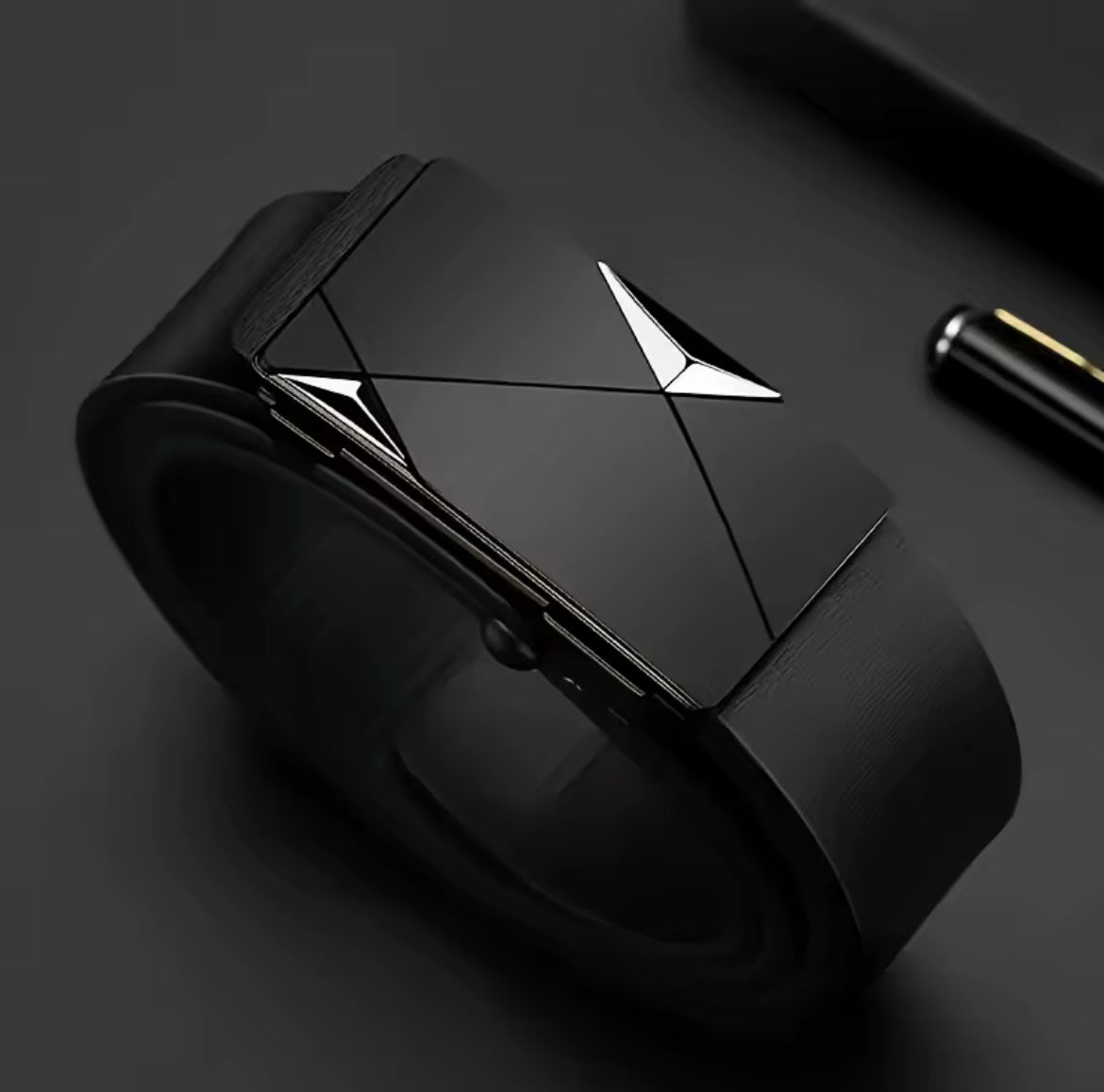 CINTURÓN DE CUERO ELEGANTE PARA HOMBRE