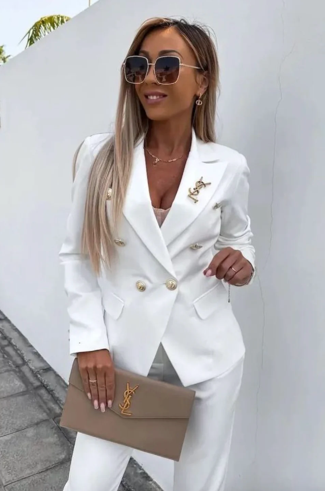 CONJUNTO BLAZER CRUZADO + PANTALÓN ELEGANTE