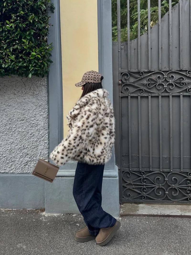 Velvet  – Chaqueta de pelo sintético con estampado felino