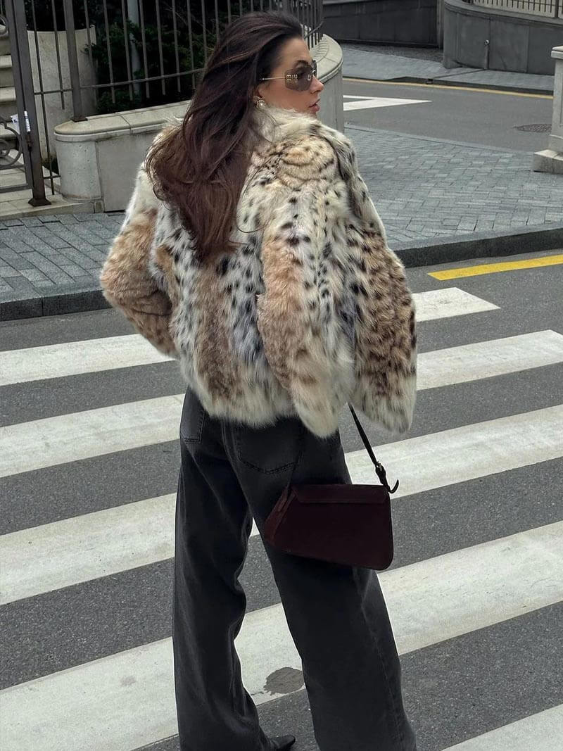 Velvet  – Chaqueta de pelo sintético con estampado felino
