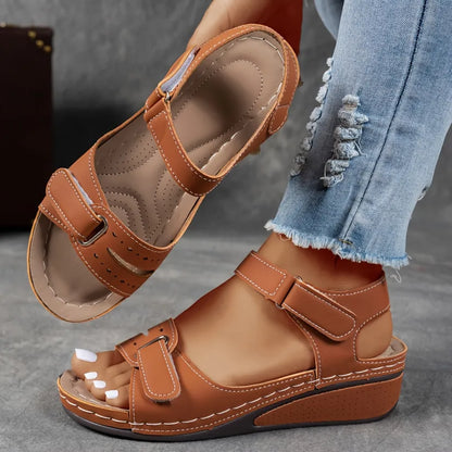 LUCA | SANDALIAS CUÑA CONFORT ELEGANTE