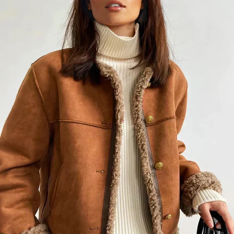CHAQUETA DE PIEL CON BORREGO