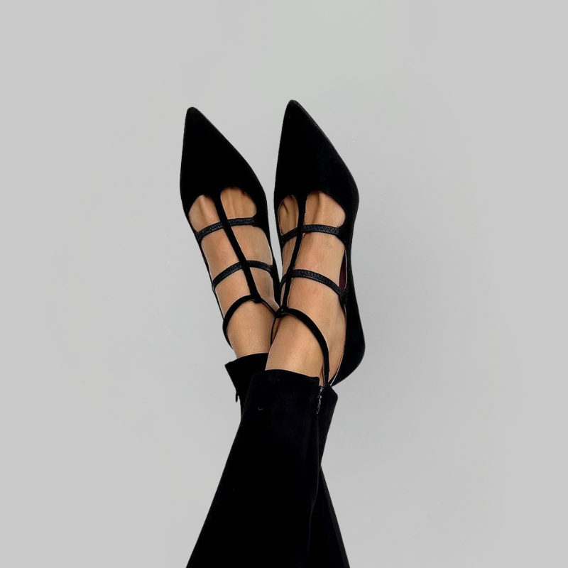 ZAPATOS DE TACÓN BAJO CON CINTURINES CRUZADOS